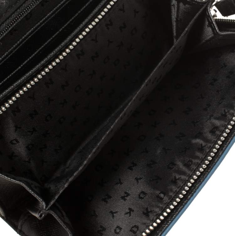 Pre Owned Dkny Blue Leather Flap Wallet 