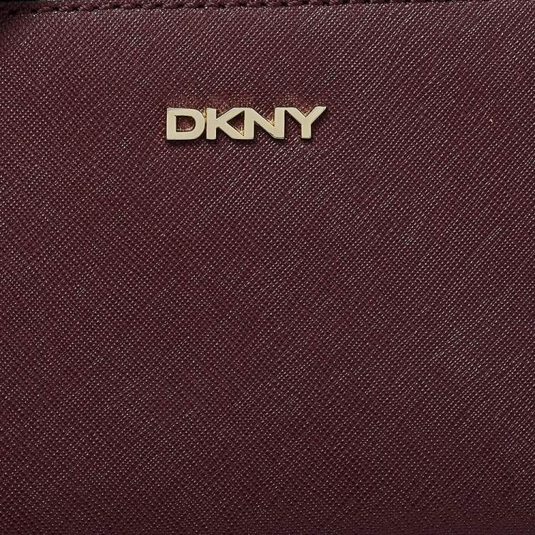 Pre Owned Dkny Burgundy Leather Zip Crossbody Bag