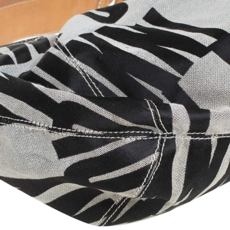 Pre Owned Dkny Grey/Beige Signature Canvas and Leather Hobo