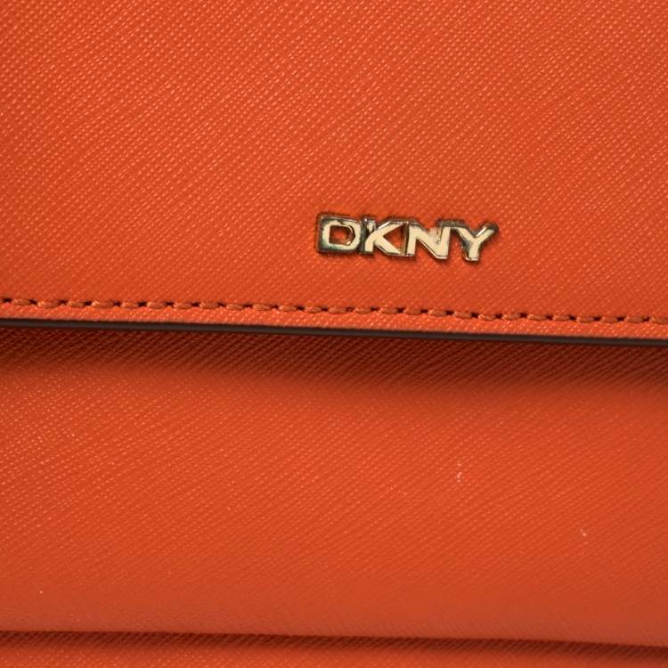 Pre Owned Dkny Orange Leather Flap Chain Crossbody Bag