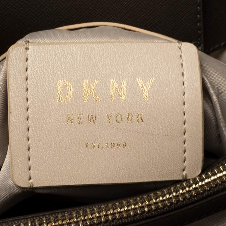 Pre Owned Dkny Brown/Beige Signature Coated Canvas Bryant Bucket Bag