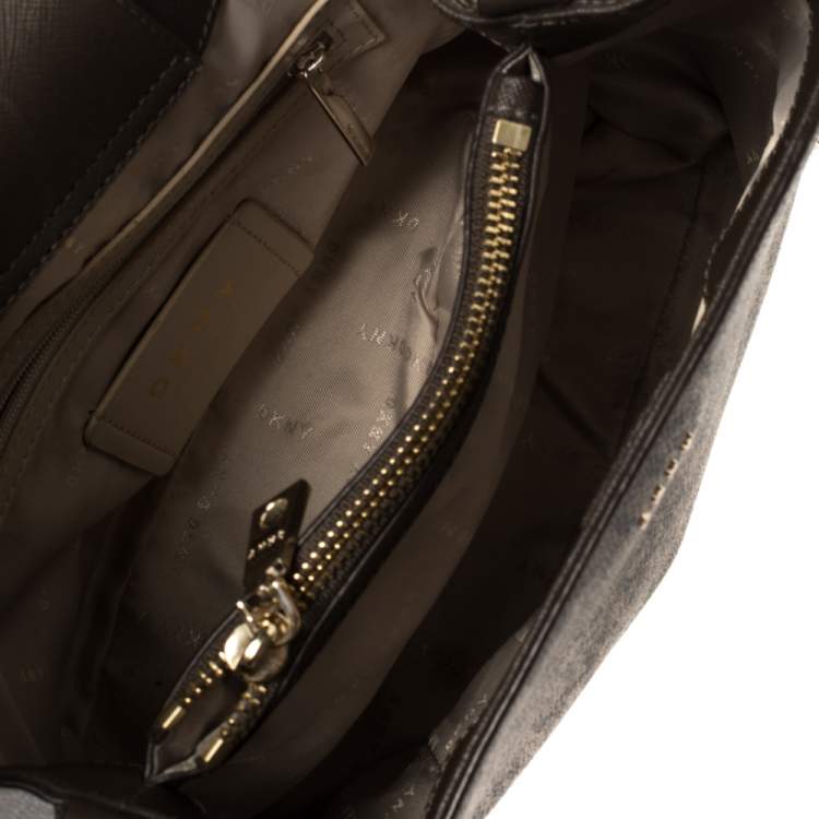 Pre Owned Dkny Brown/Beige Signature Coated Canvas Bryant Bucket Bag