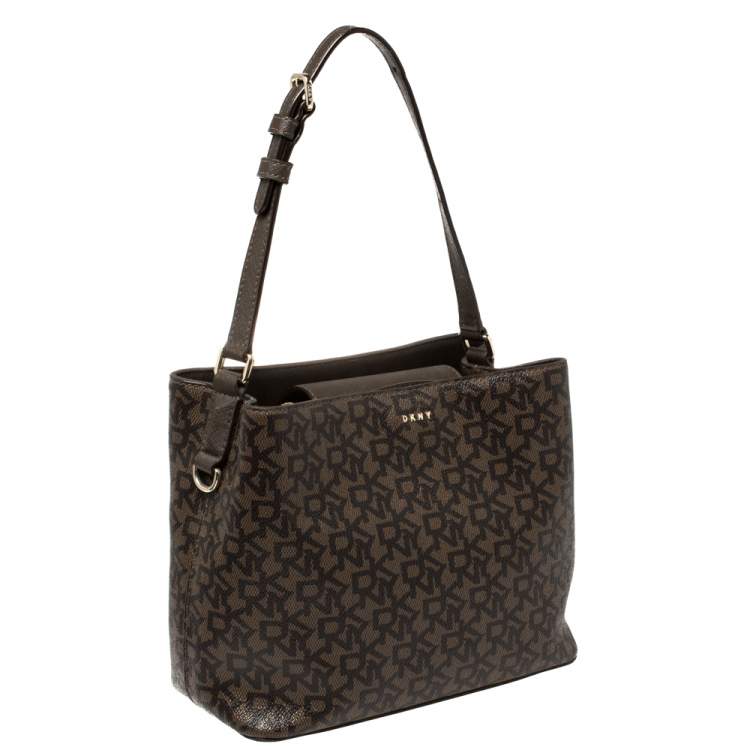 Pre Owned Dkny Brown/Beige Signature Coated Canvas Bryant Bucket Bag