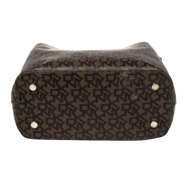 Pre Owned Dkny Brown/Beige Signature Coated Canvas Bryant Bucket Bag