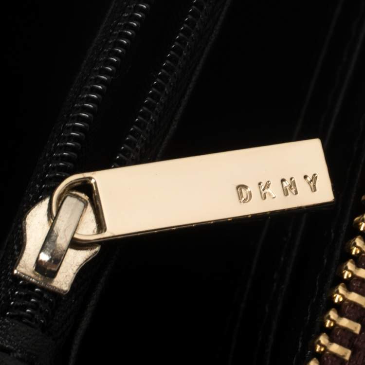 Pre Owned Dkny Burgundy Faux Leather Zip Around Wallet