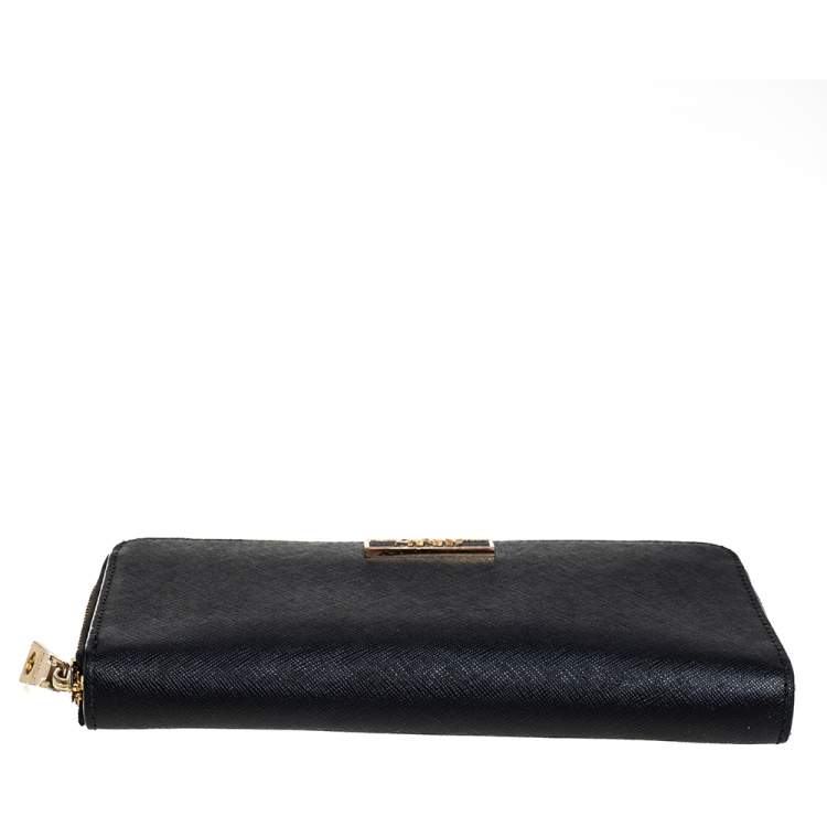 Pre Owned DKNY Black Leather Zip Around Wallet