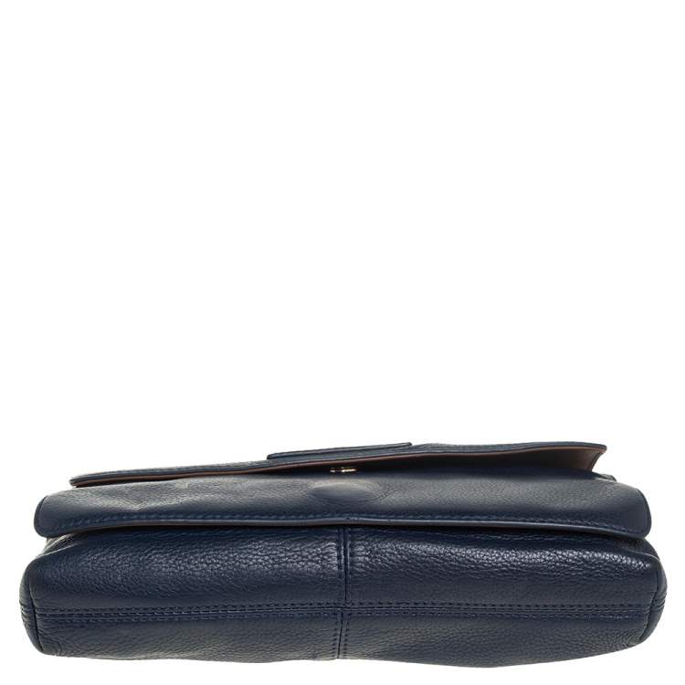 مملوكة مسبقًا DKNY Blue Leather Flap Chain Shoulder Bag