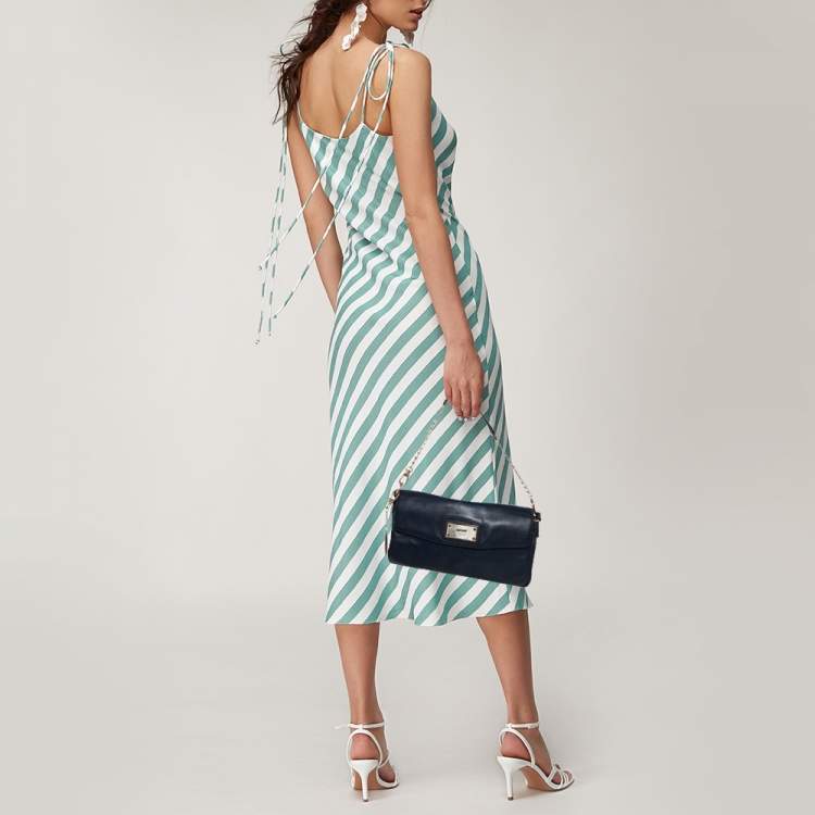 مملوكة مسبقًا DKNY Blue Leather Flap Chain Shoulder Bag