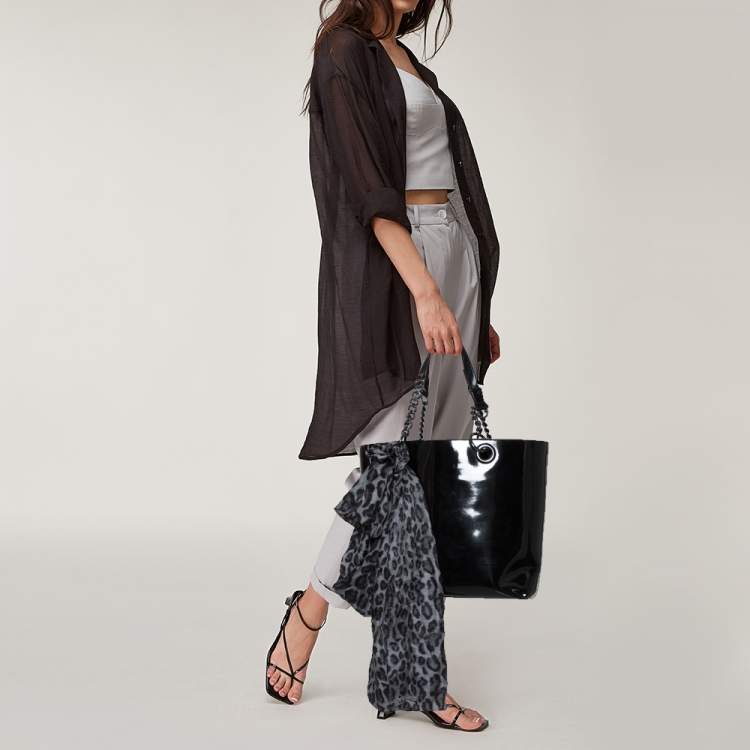 Pre Owned Dkny Black Patent Leather Chain Shopper Tote