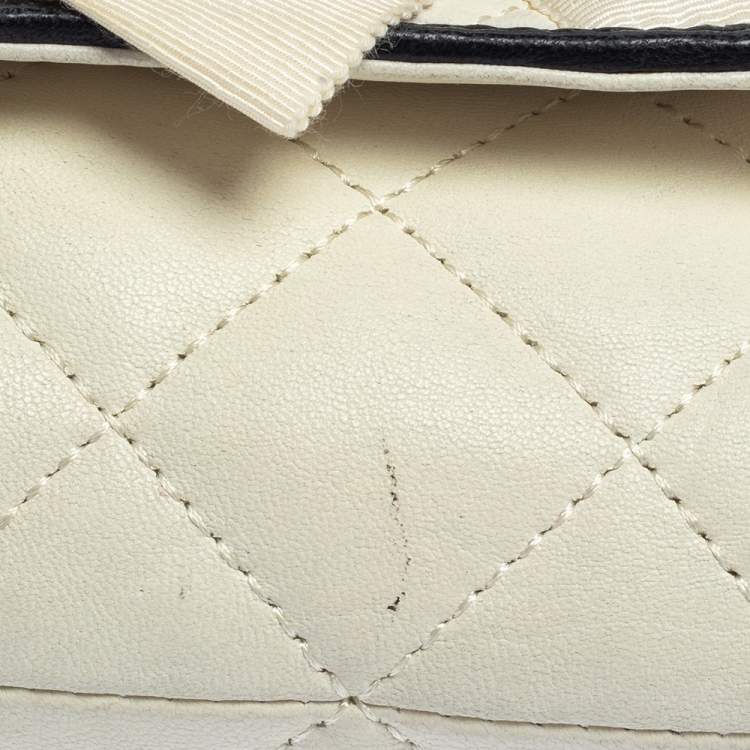 Pre Owned Dkny Off White Quilted Leather Floral Applique Flap Chain Bag