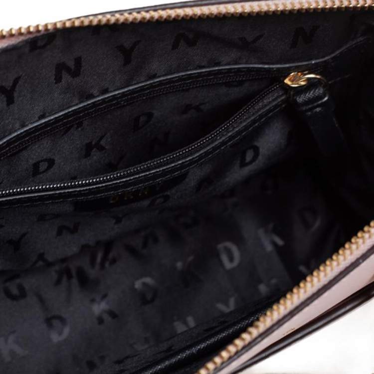 مملوكة مسبقًا DKNY Light Pink Leather Small Bryant Top Zip Shoulder Bag