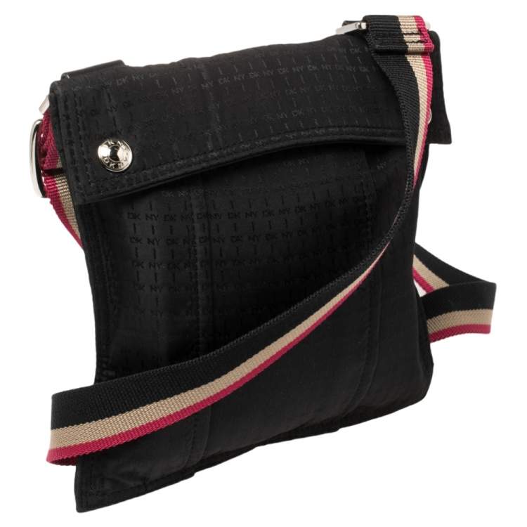 Pre Owned Dkny Black Signature Fabric Messenger
