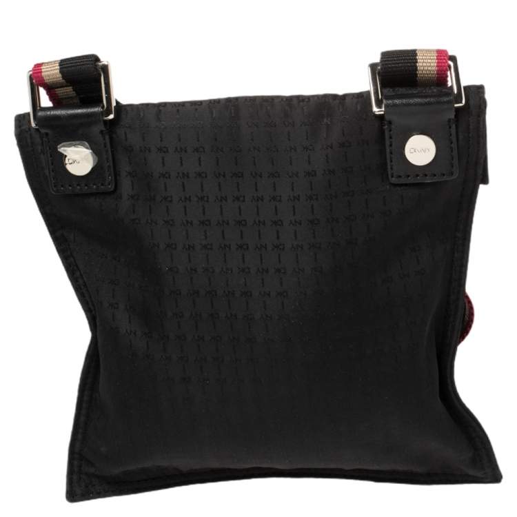Pre Owned Dkny Black Signature Fabric Messenger