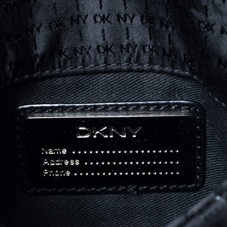 Pre Owned Dkny Black Signature Fabric Messenger
