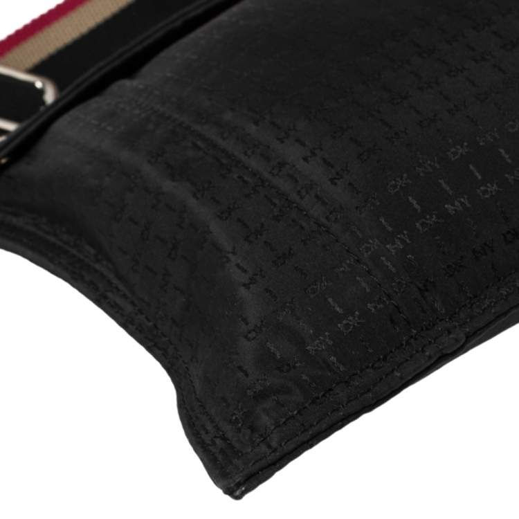 Pre Owned Dkny Black Signature Fabric Messenger