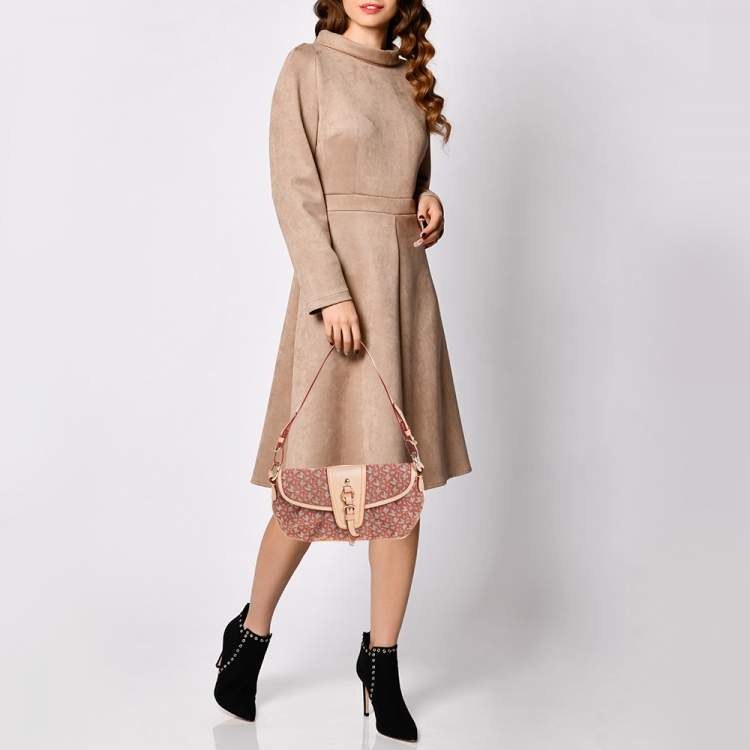 Pre Owned Dkny Beige Signature Canvas and Leather Baguette