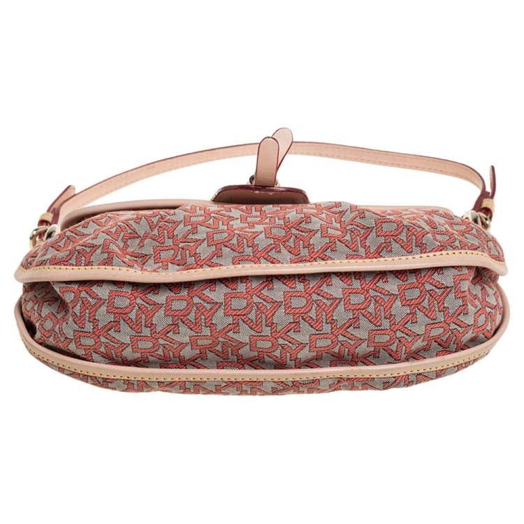 Pre Owned Dkny Beige Signature Canvas and Leather Baguette