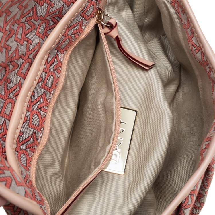 Pre Owned Dkny Beige Signature Canvas and Leather Baguette