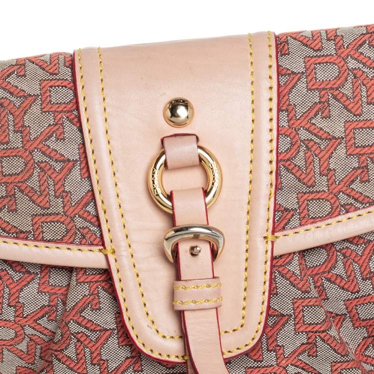 Pre Owned Dkny Beige Signature Canvas and Leather Baguette