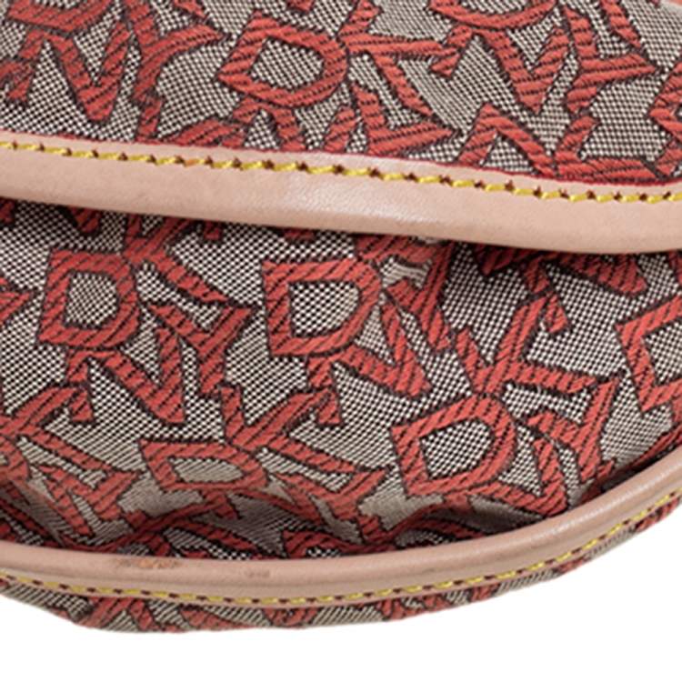 Pre Owned Dkny Beige Signature Canvas and Leather Baguette