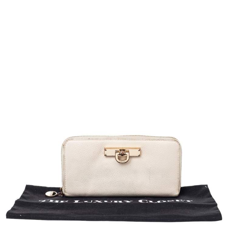 Pre Owned Dkny Cream Leather Zip Around Wallet