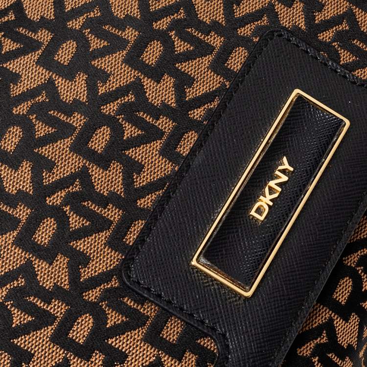 Pre Owned Dkny Brown Signature Canvas And Leather Chain Shoulder Bag