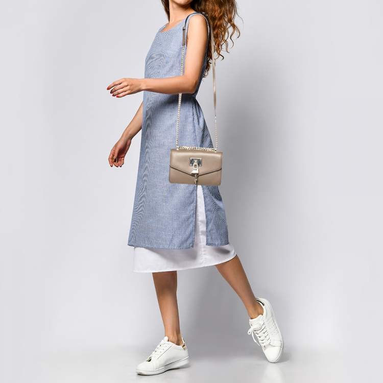 مملوكة مسبقًا DKNY Dark Beige Leather Padlock Flap Shoulder Bag