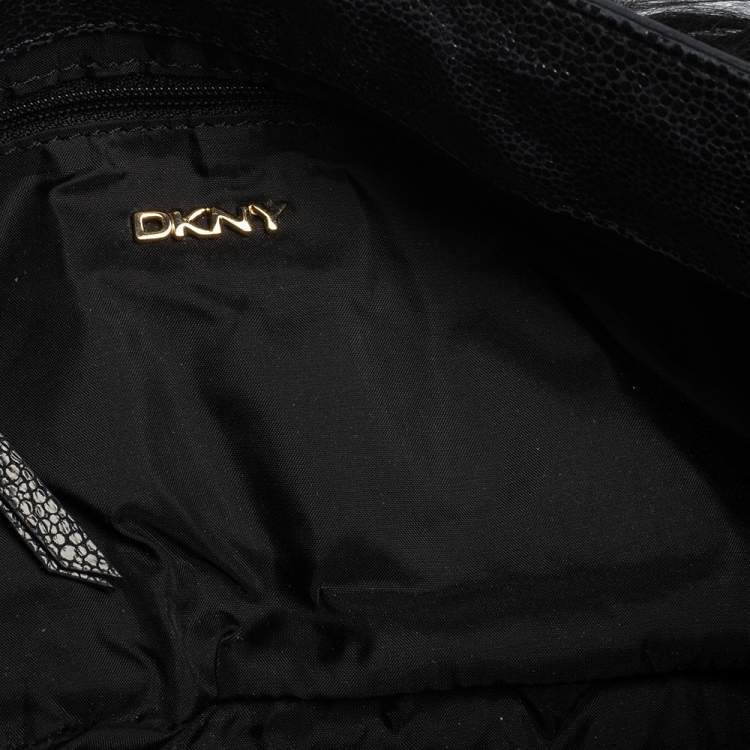 Pre Owned Dkny Black/Navy Blue Leather and Faux Fur Pushlock Flap Clutch