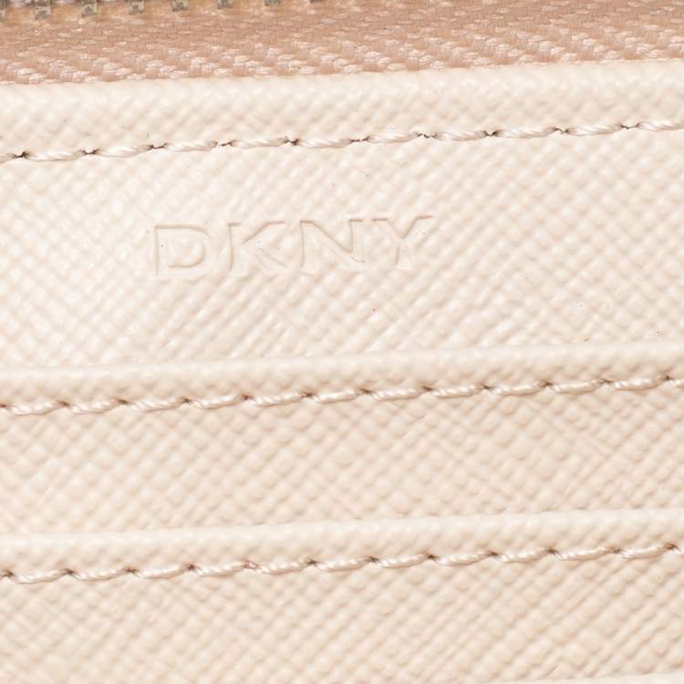 Pre Owned Dkny Pink Quilted Leather Zip Around Compact Wallet