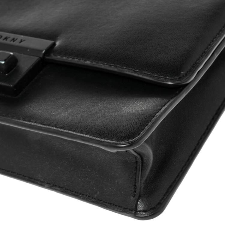 مملوكة مسبقًا DKNY Black Leather Chain Shoulder Bag