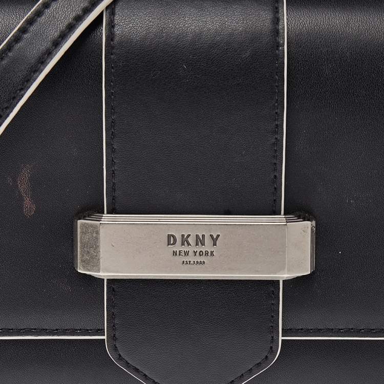 Pre Owned Dkny Black Leather Val Flap Shoulder Bag