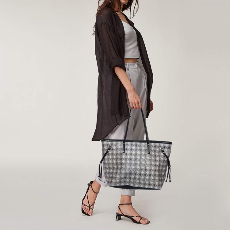 Pre Owned DKNY Black Signature Coated Canvas and Leather Trim Tote