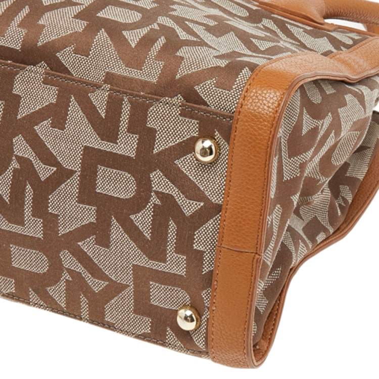 Pre Owned DKNY Beige/Tan Signature Canvas and Leather Tote
