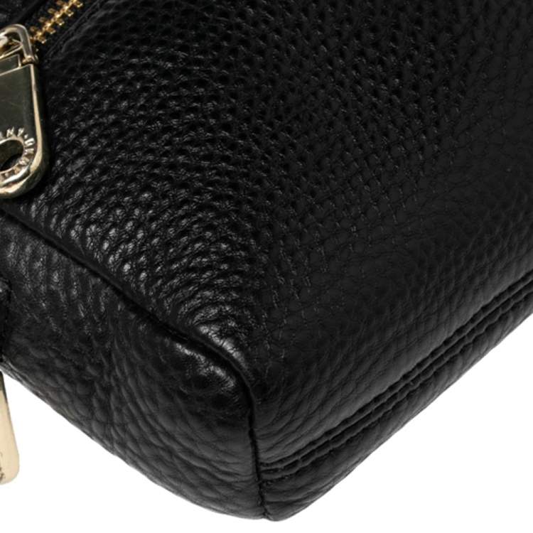 مملوكة مسبقًا Dkny Black Grained Leather Front Pocket Camera Bag