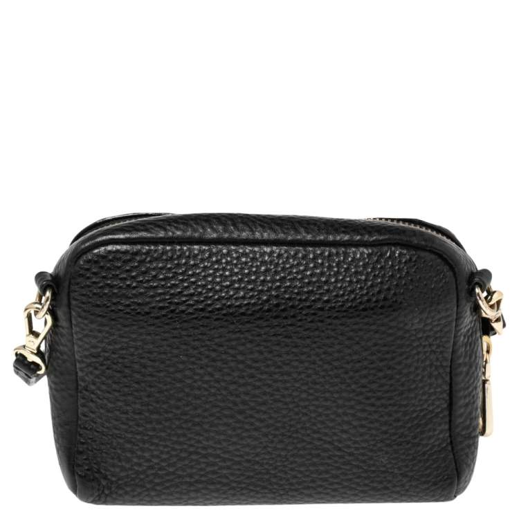 مملوكة مسبقًا Dkny Black Grained Leather Front Pocket Camera Bag