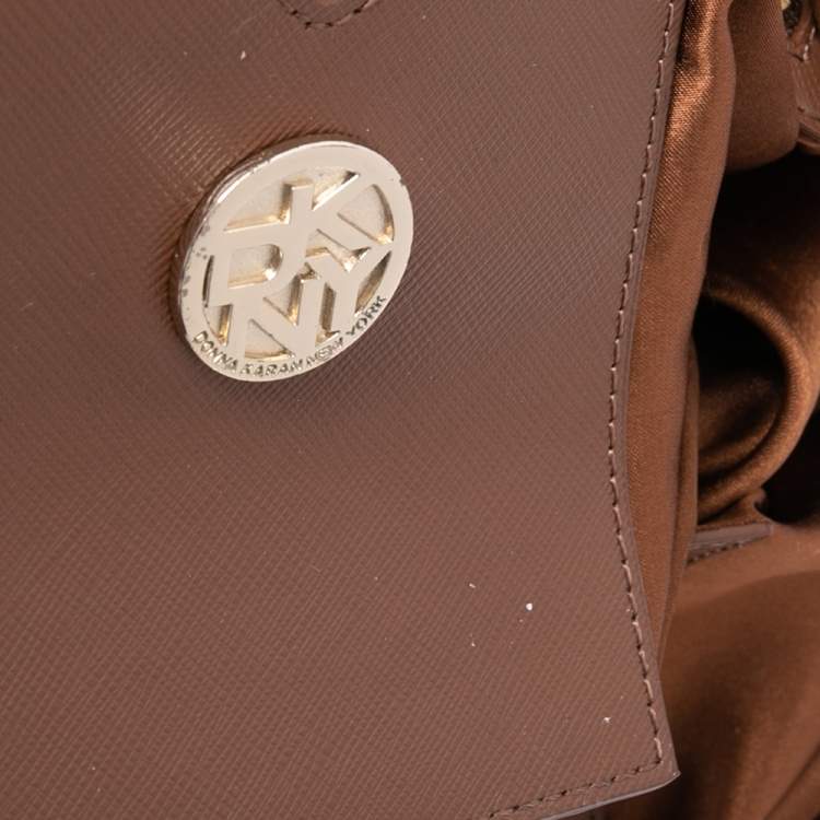 Pre Owned DKNY Beige/Red Signature Canvas And Leather Tote