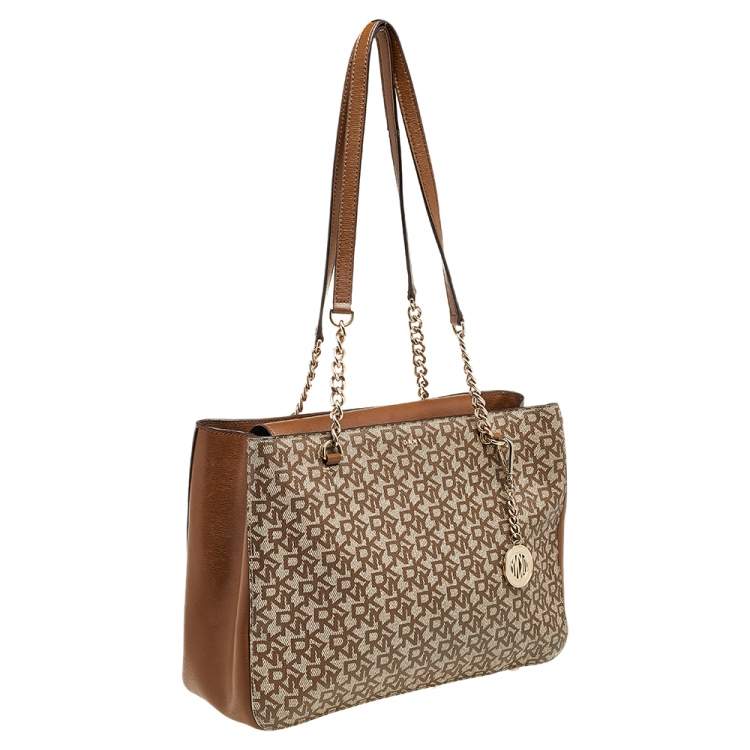 Pre Owned DKNY Brown/Beige Signature Coated Canvas And Leather Bryant Chain Shoulder Bag