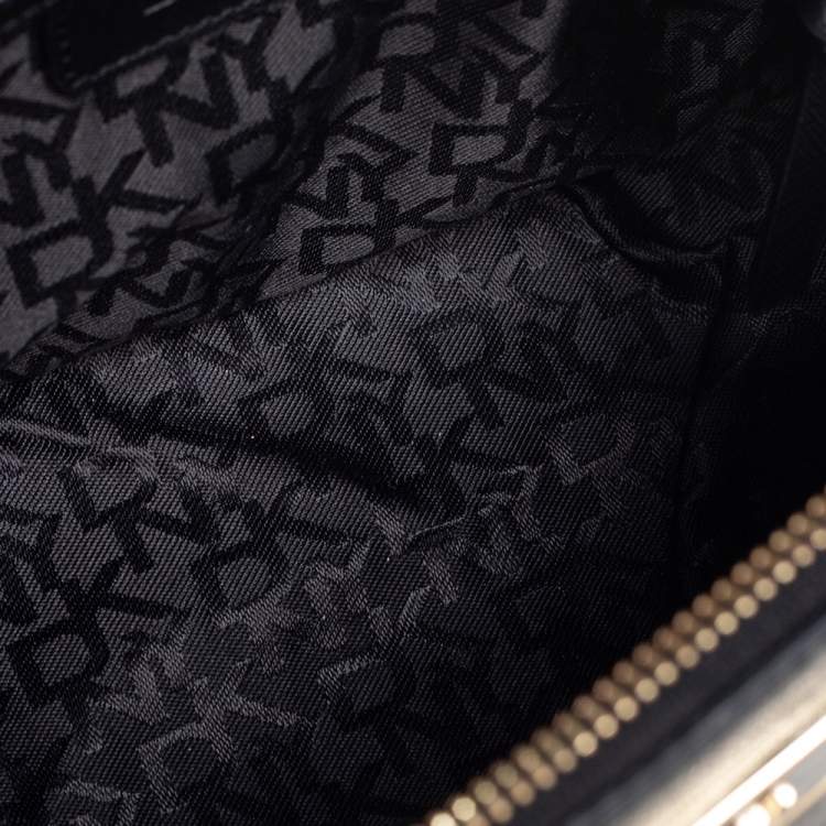 مملوكة مسبقًا Dkny Black Shinny Lizard Embossed Leather Dome Crossbody Bag