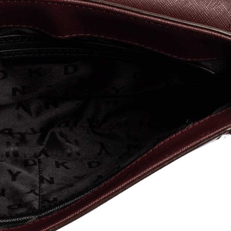 مملوكة مسبقًا Dkny Burgundy Leather Flap Saddle Chain Shoulder Bag