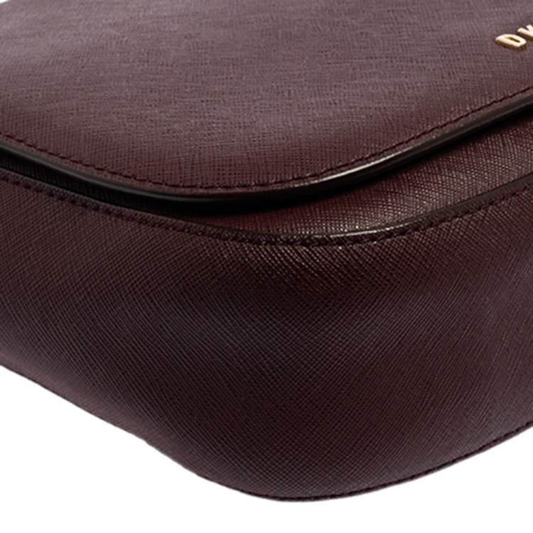 مملوكة مسبقًا Dkny Burgundy Leather Flap Saddle Chain Shoulder Bag