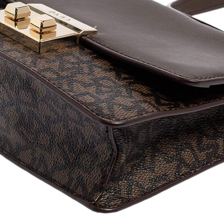 مملوكة مسبقًا Dkny Brown Signature Coated Canvas and Leather Chain Crossbody Bag