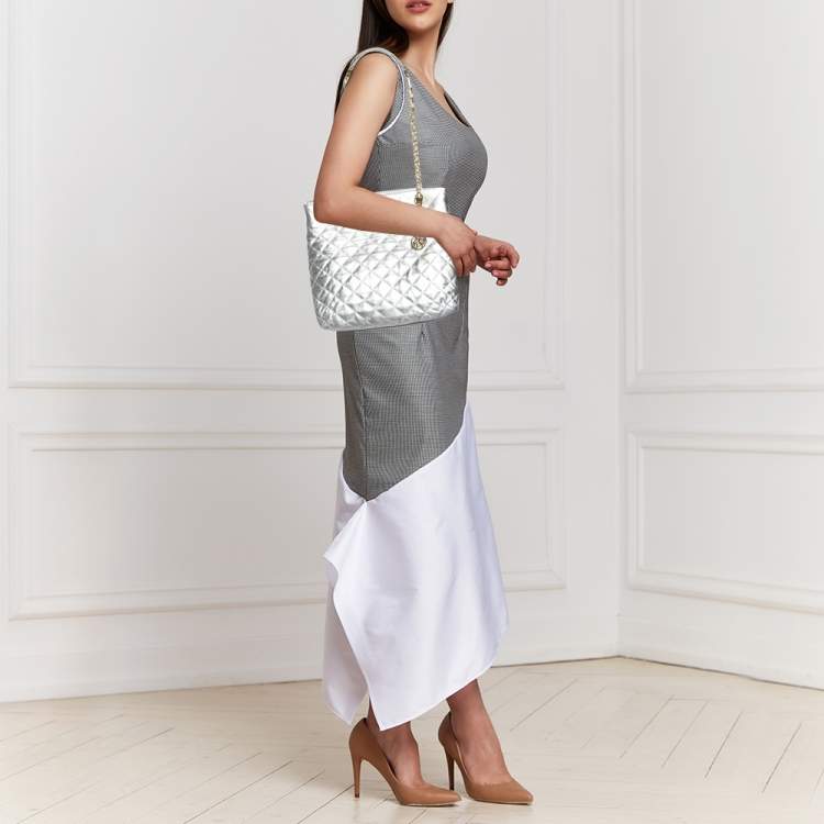 Pre Owned DKNY Silver Quilted Leather Shoulder Bag