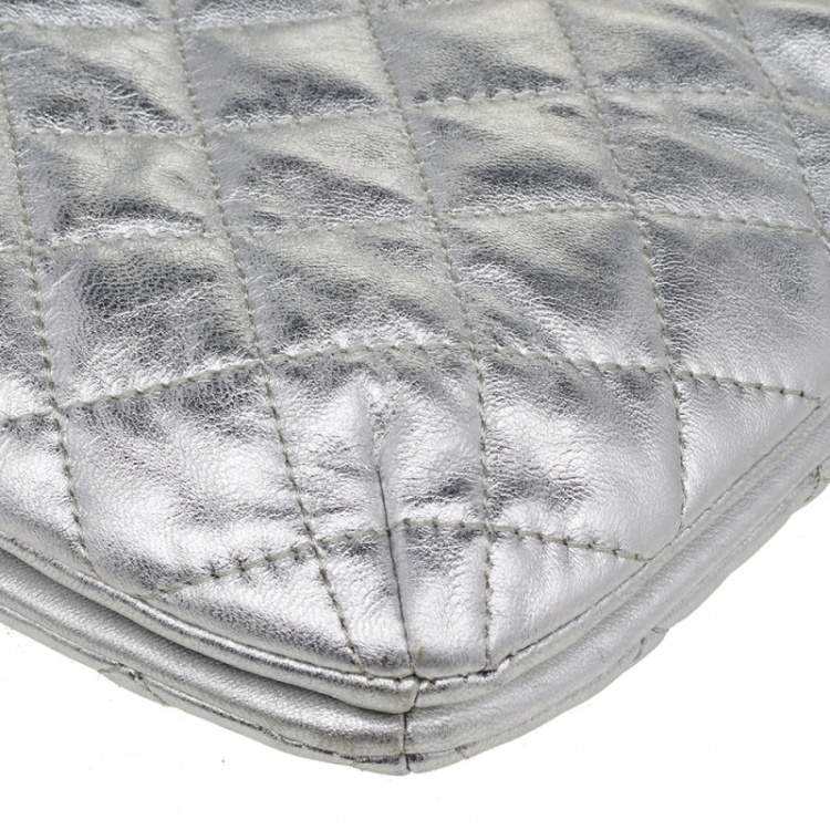 Pre Owned DKNY Silver Quilted Leather Shoulder Bag