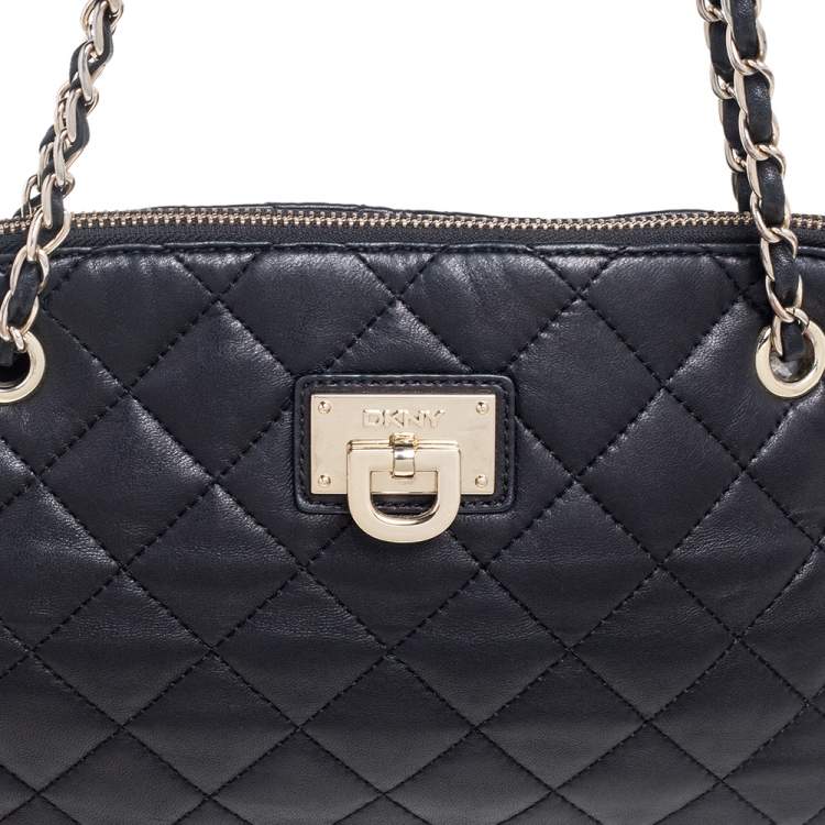 Pre Owned DKNY Quilted Leather Round Chain Shoulder Bag