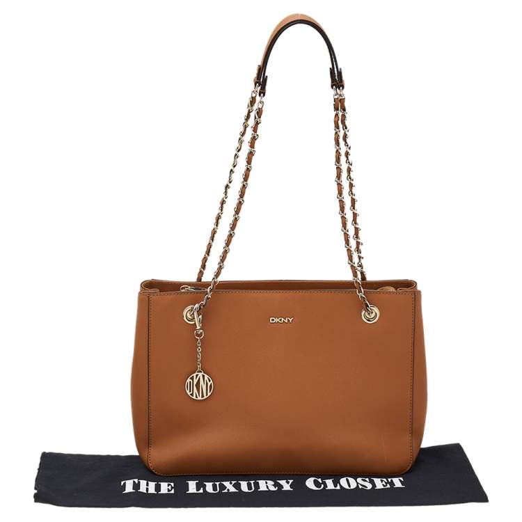مملوكة مسبقًا DKNY Brown Leather Bryant Park Chain Tote