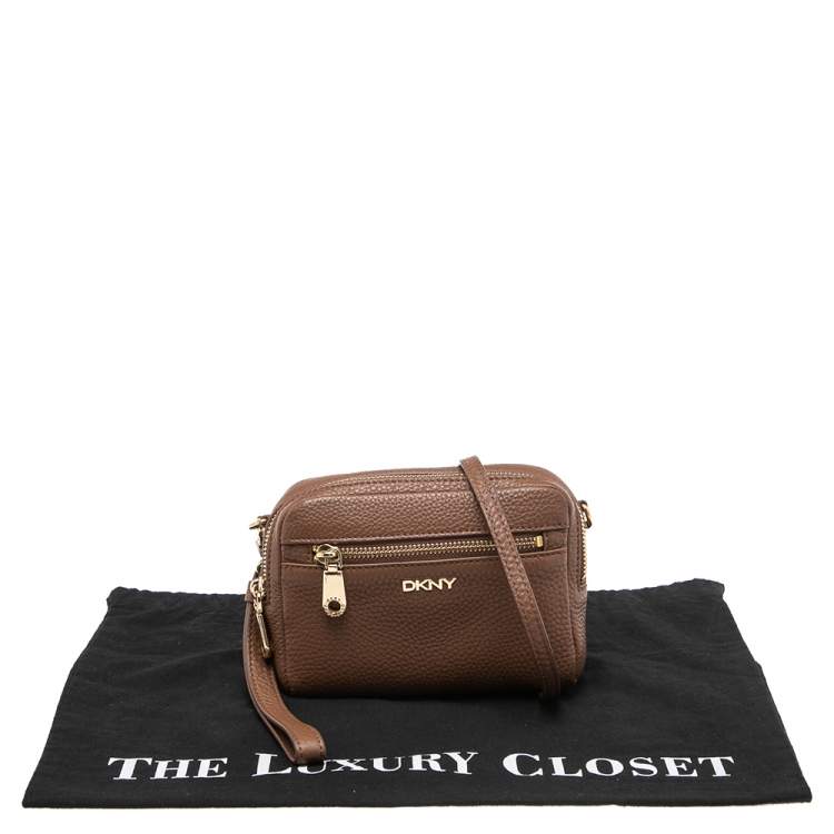 Pre Owned Dkny Brown Grained Leather Front Pocket Camera Bag