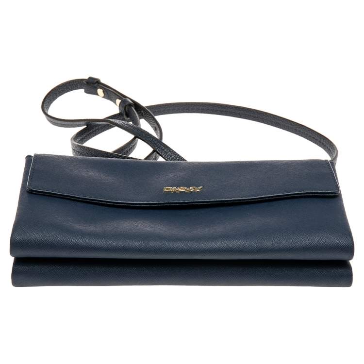 Pre Owned Dkny Blue Leather Flap Crossbody Bag