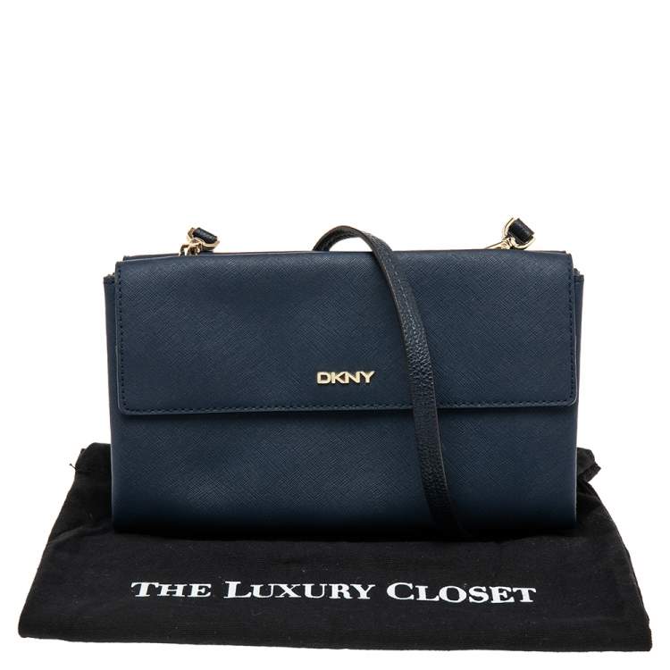 Pre Owned Dkny Blue Leather Flap Crossbody Bag