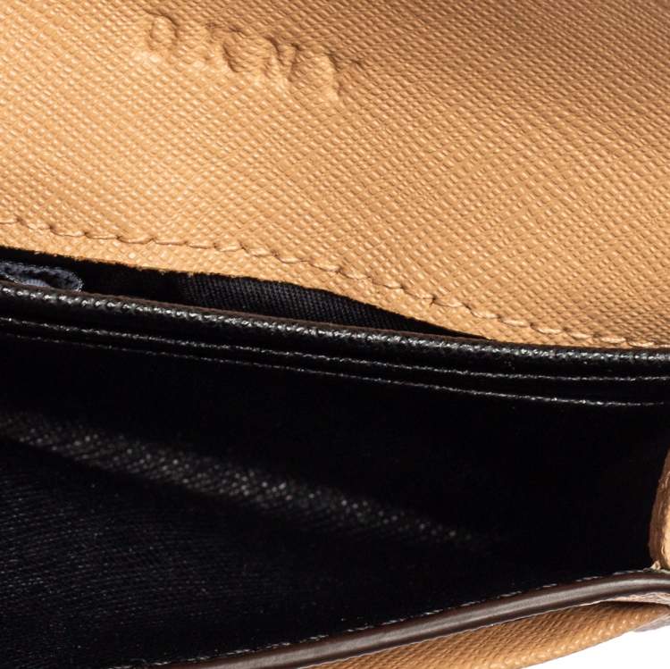 Pre Owned Dkny Beige Saffiano Leather Flap Compact Wallet