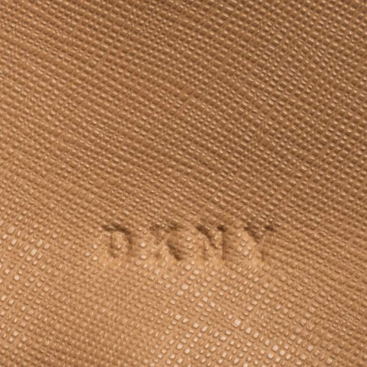 Pre Owned Dkny Beige Saffiano Leather Flap Compact Wallet